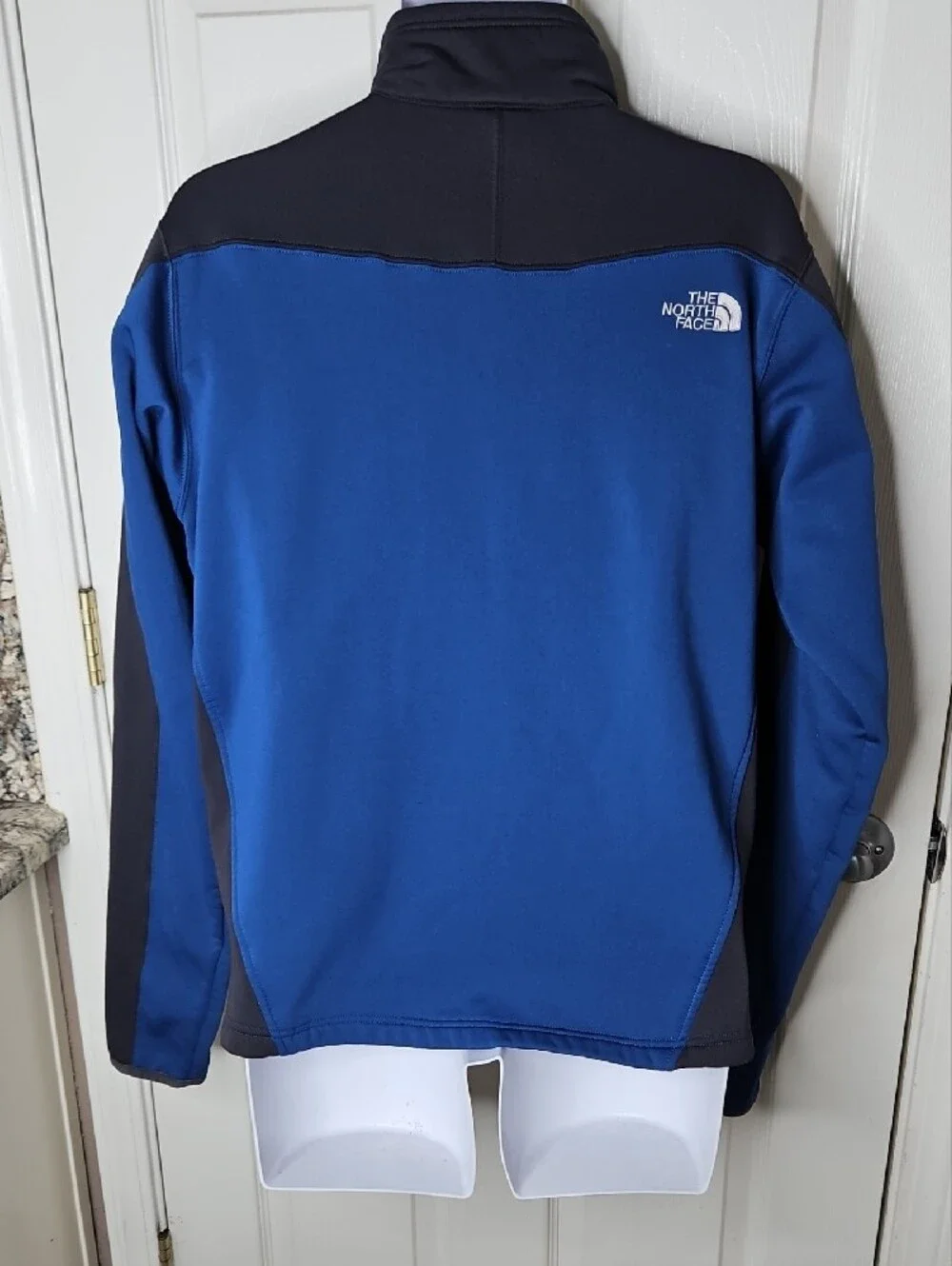 The North Face Blue and Black TKA Stretch Flight Series Full Zip Jacket Large